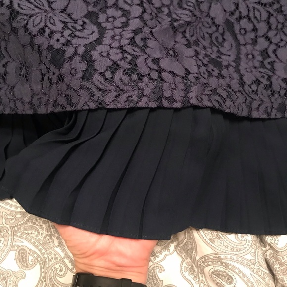 Lace dress with pleated chiffon bottom. - Picture 4 of 4